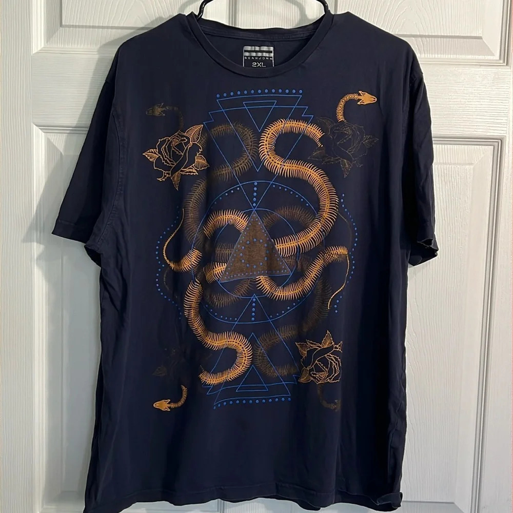 Sean John men’s tee size 2xl. Blue with logo on the front.